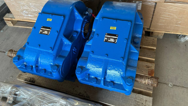 Редукторы Ц2-400, Ц2У-250 отправлены 